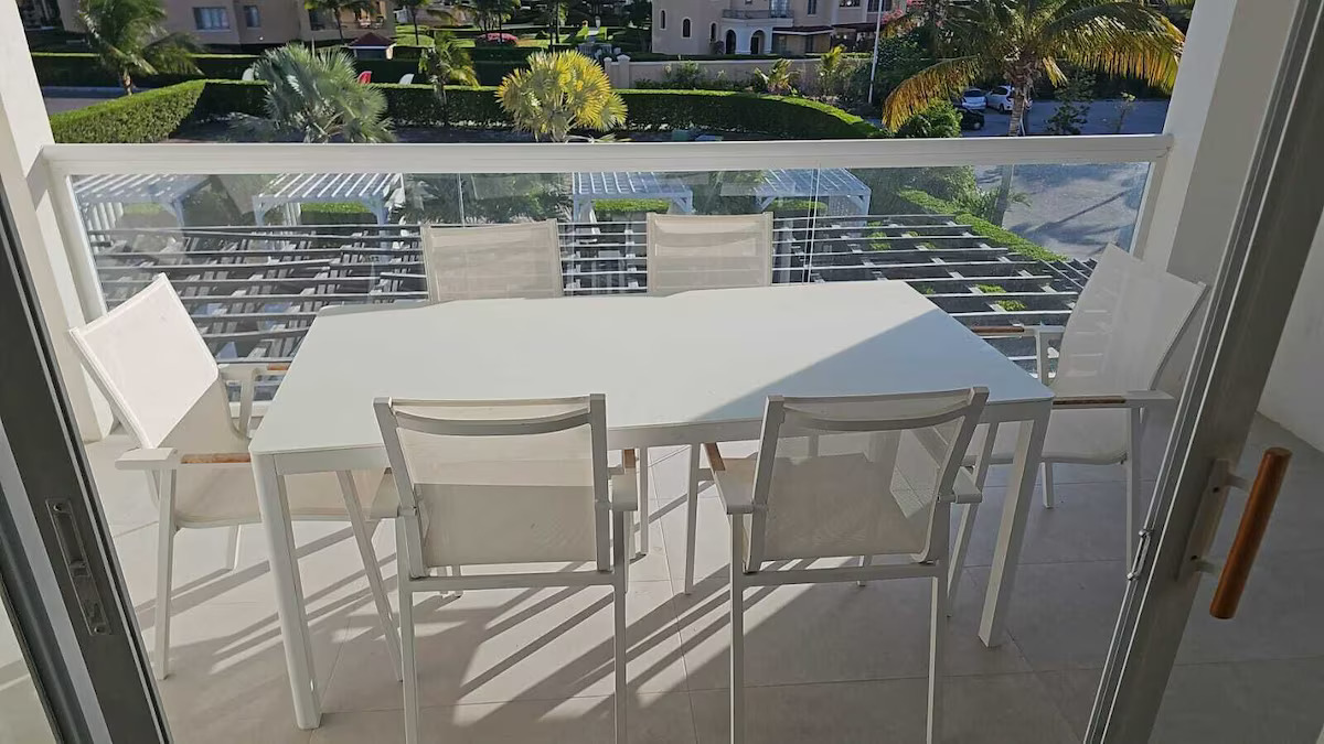 2 bedroom ocean view balcony